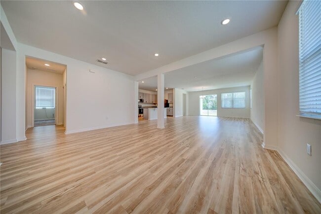 Building Photo - 16300 Winding Preserve Cir