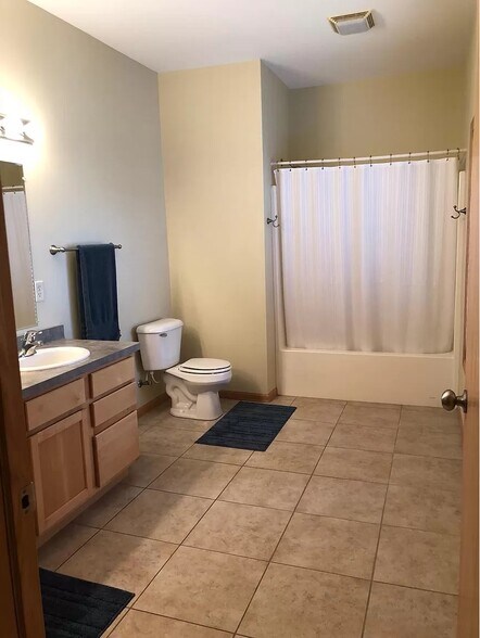 Building Photo - 701 Cherokee Path