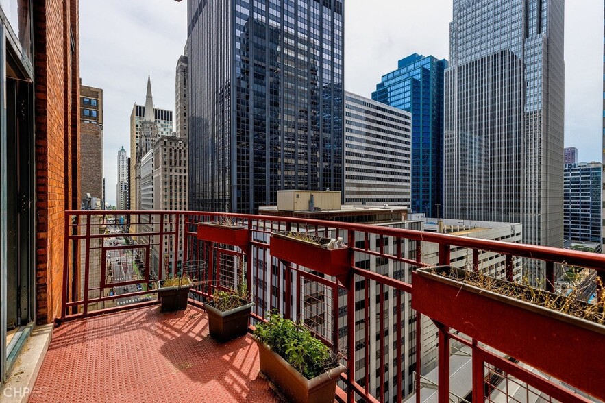 Balcony - Southeast - 208 W Washington St