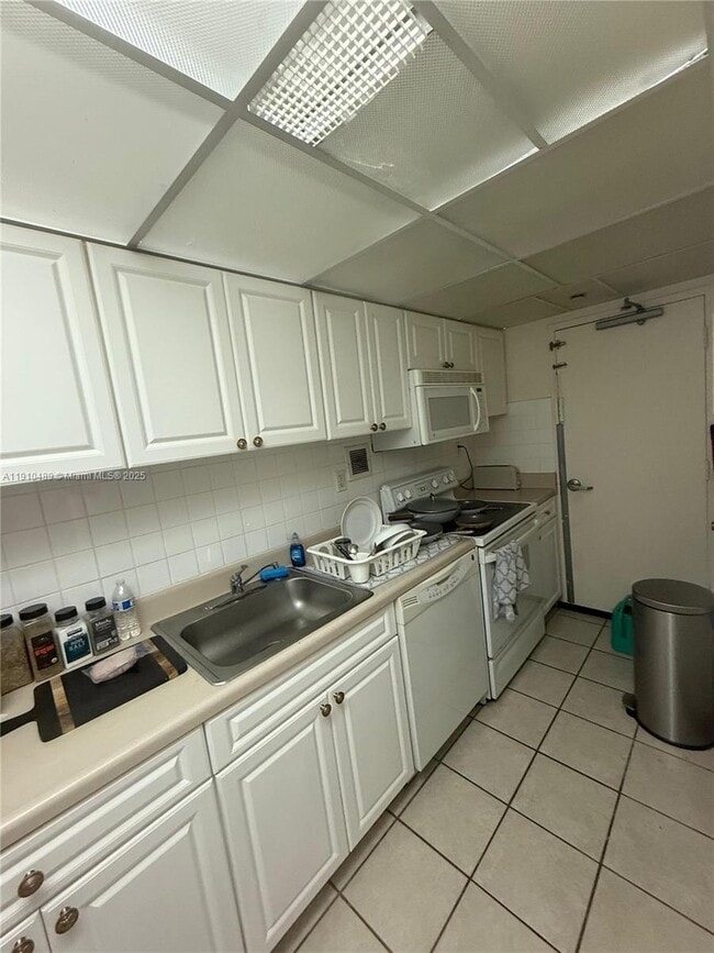 Building Photo - 1200 West Ave