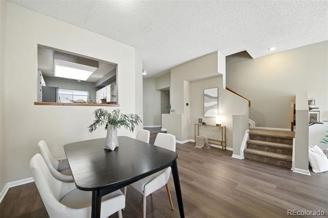 Building Photo - 5555 E Briarwood Ave