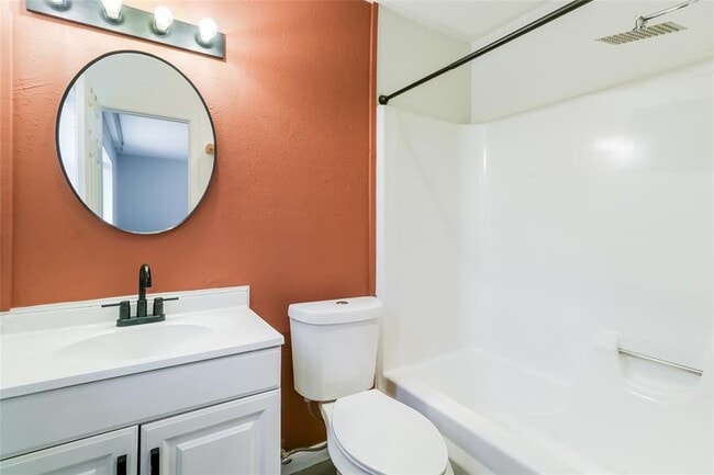 Building Photo - 2803 Cornish Cir