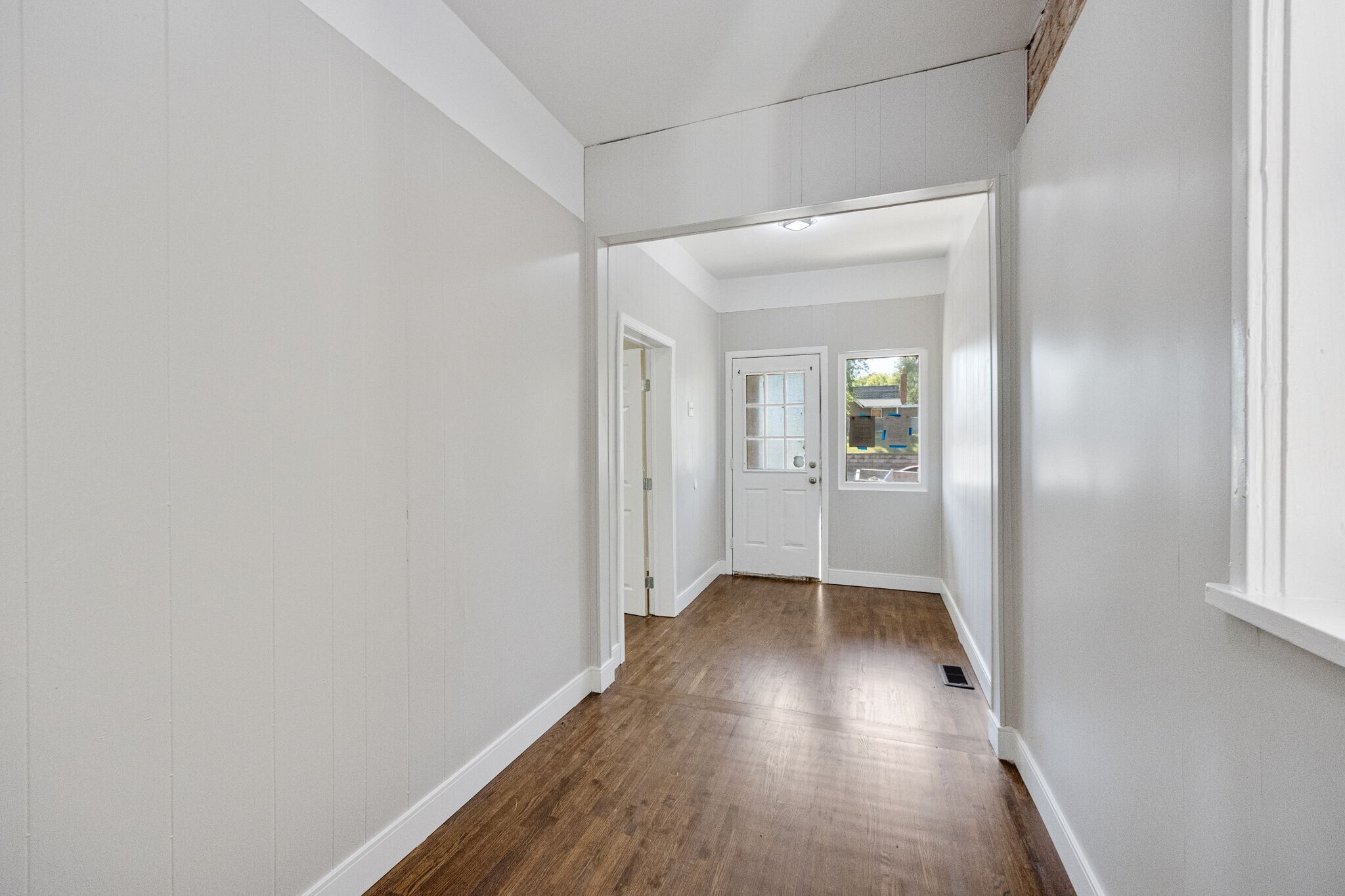 Building Photo - 507 Davis St