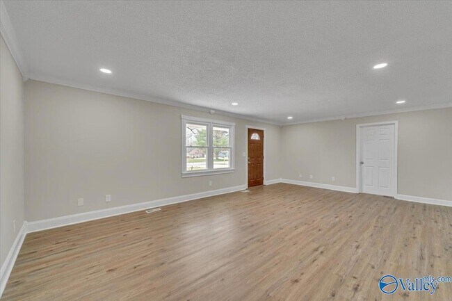 Building Photo - 117 Mandy Dr