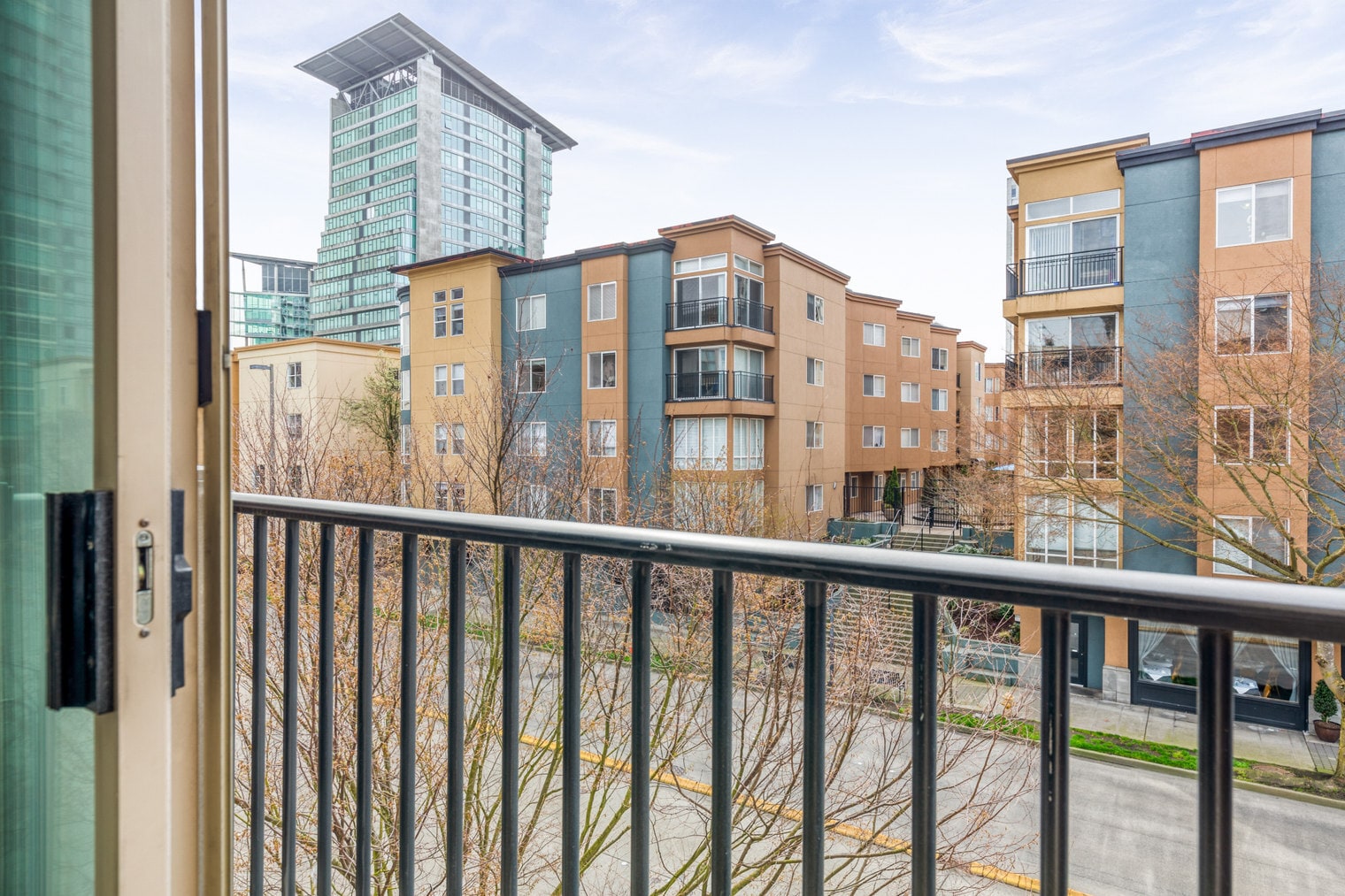 Building Photo - 11000 NE 10th St