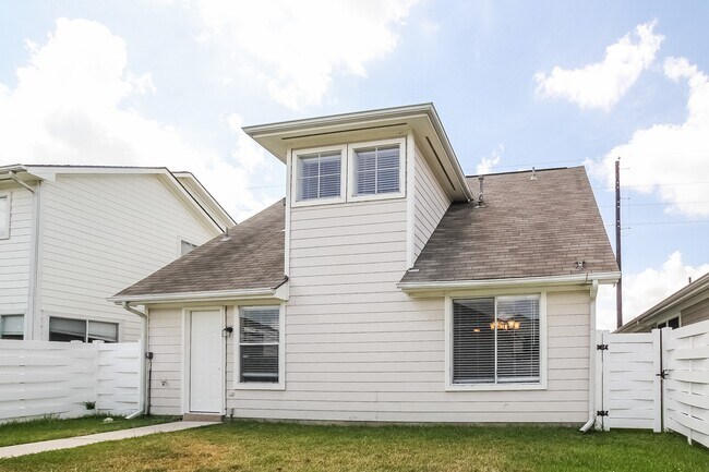 Building Photo - 9711 Farrell Dr