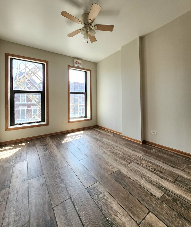 Building Photo - 1316 W 18th St