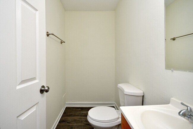 Building Photo - New Lower Price! Remodeled 3 bed / 1.5 bath home near downtown Spartanburg