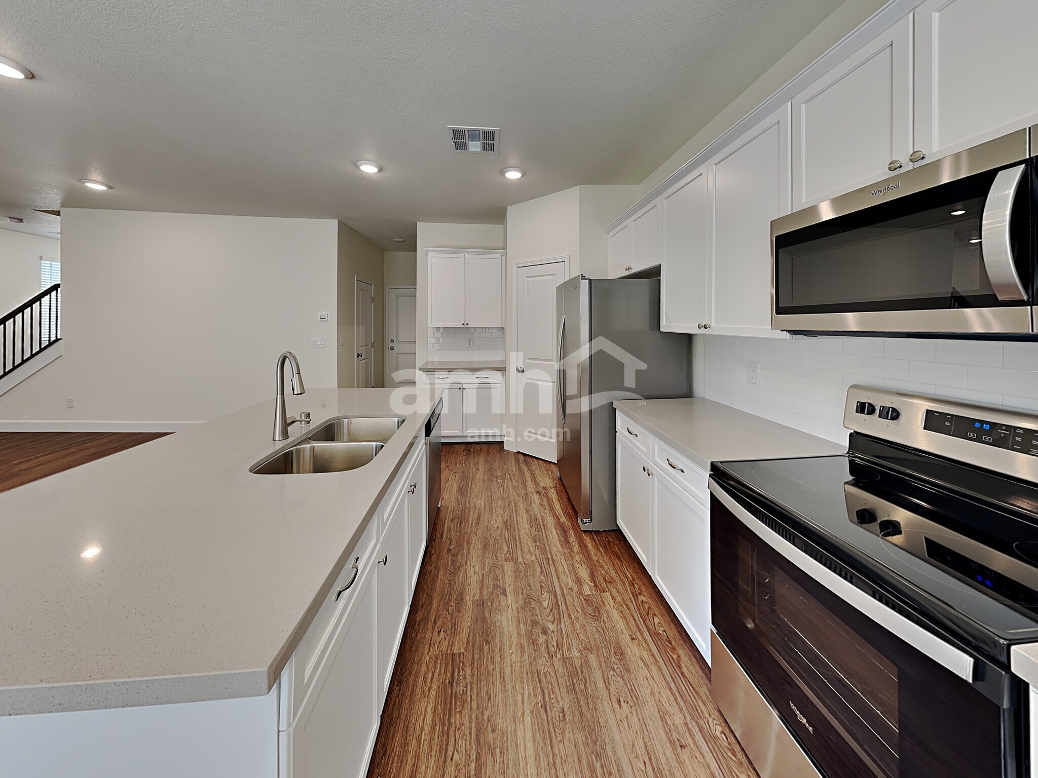 Building Photo - 6143 Theodore St