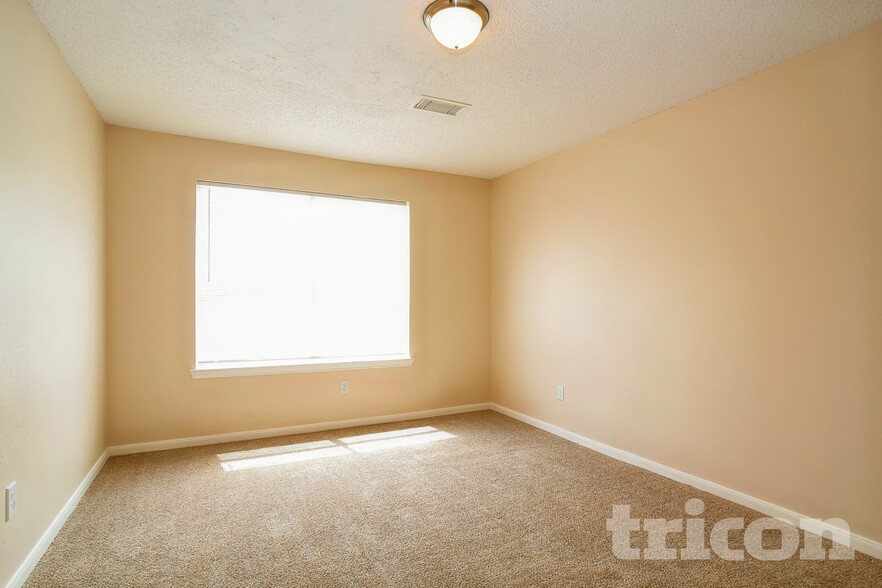 Building Photo - 3119 Kelling St