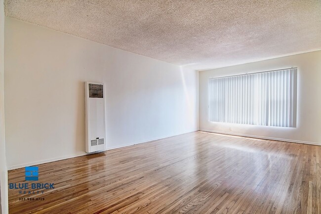 Building Photo - 212 Normandie Ave