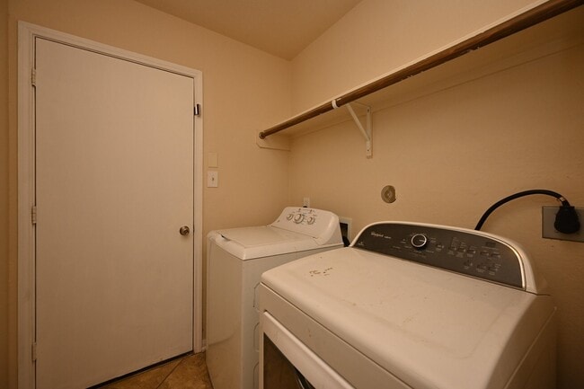 Building Photo - 3111 Keystone Square Ln