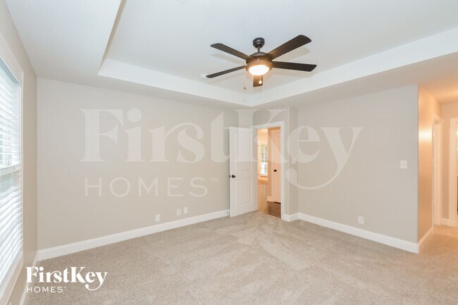 Building Photo - 450 Galvin Dr
