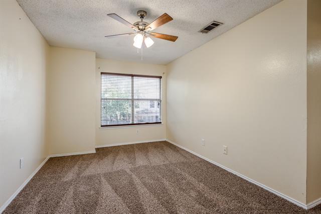 Building Photo - 1348 Creekview Dr