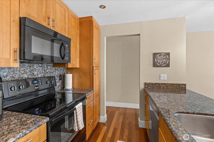 Building Photo - 8503 Bowdoin Way