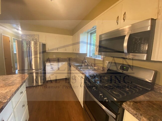 Building Photo - NLR 3 Bedroom Home