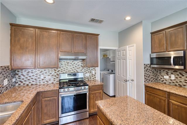 Building Photo - 9961 Delamere Dr