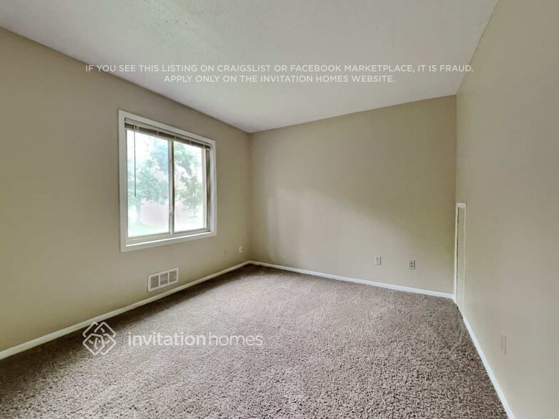 Building Photo - 10273 Orleans Ln N