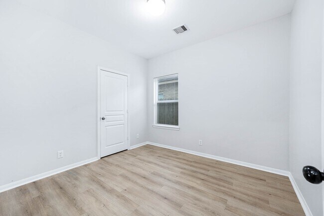 Building Photo - 7631 Retama Terrace Ln
