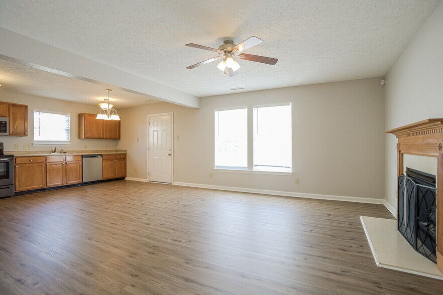 Building Photo - 1589 Matthew Allen Cir