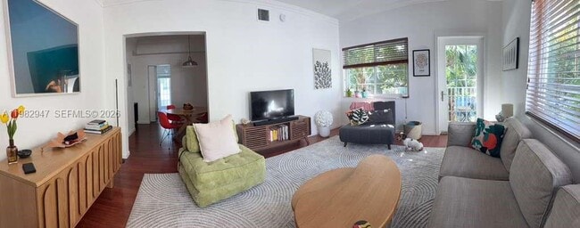 Building Photo - 901 Meridian Ave