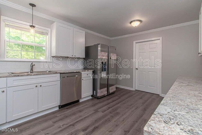 Building Photo - 6823 Mescalero St