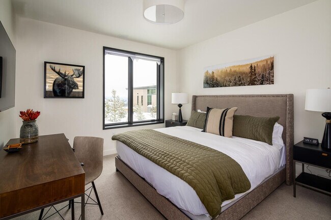 Building Photo - 5 Thistle Way