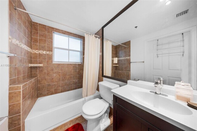 Building Photo - 3245 NE 184th St