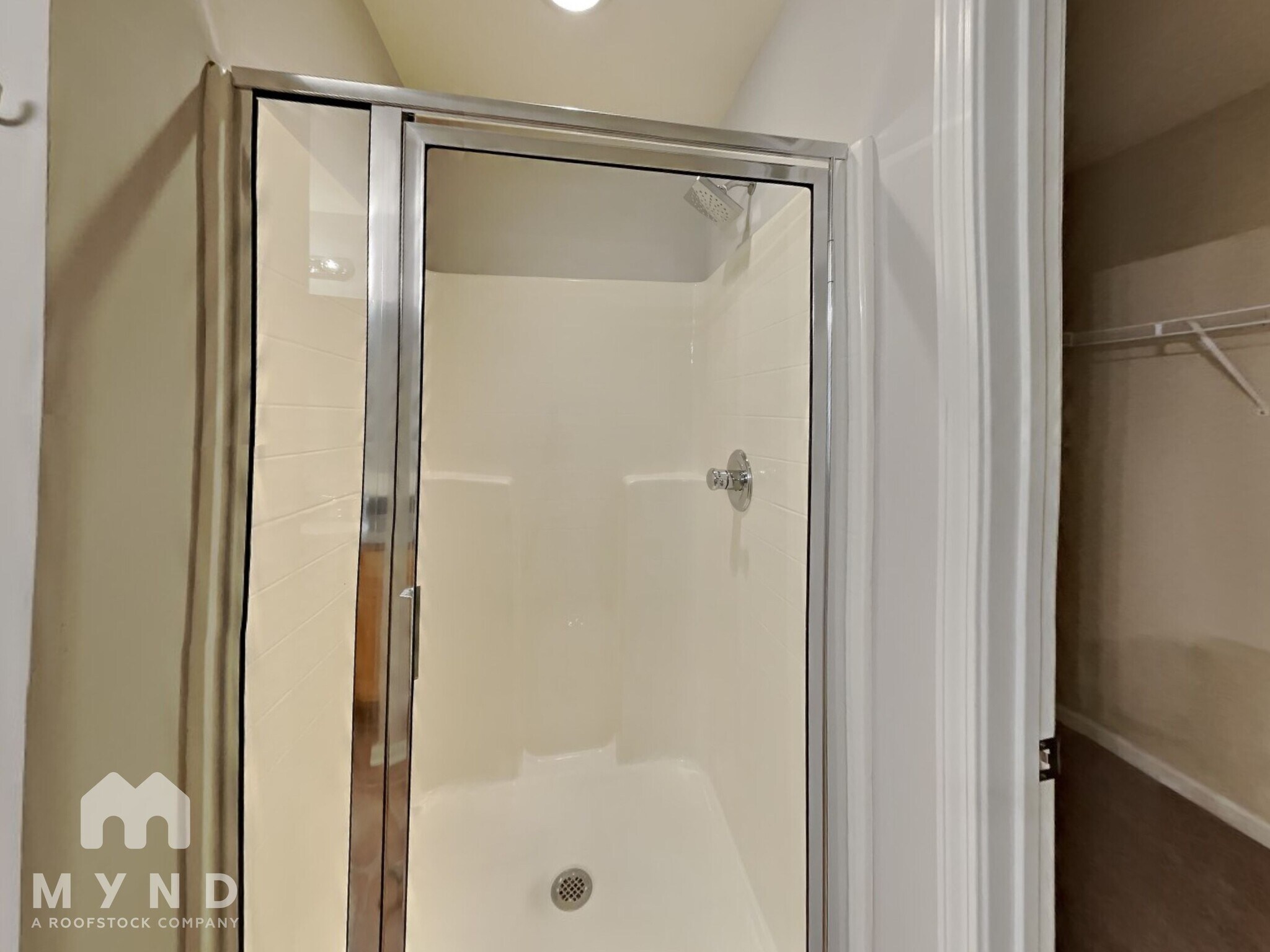 Building Photo - 1313 Stone Bay Dr SW