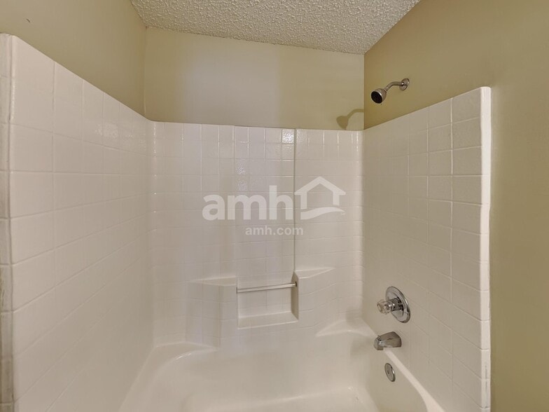 Building Photo - 1758 Dartmouth Dr