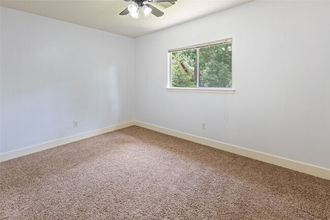 Building Photo - 22014 Soft Pines Ct