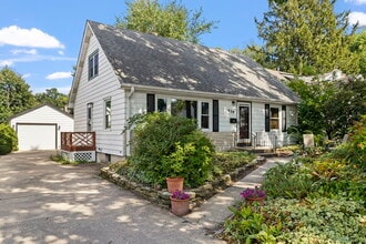 Building Photo - 438 S Wright St