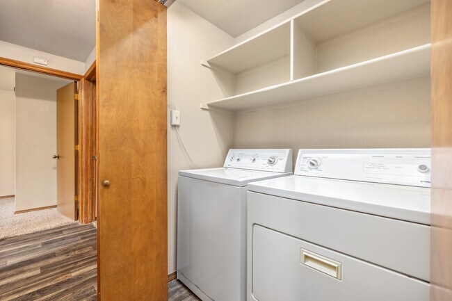 Building Photo - 5828 W Filly St