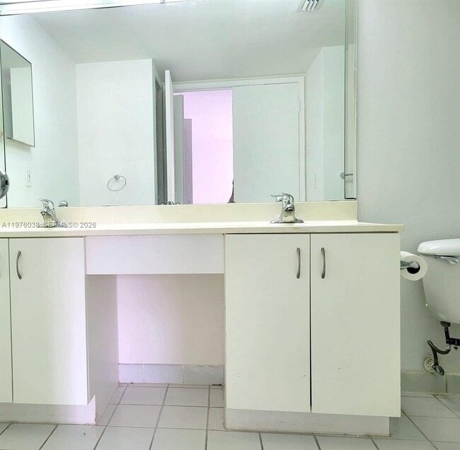 Building Photo - 3300 NE 191st St