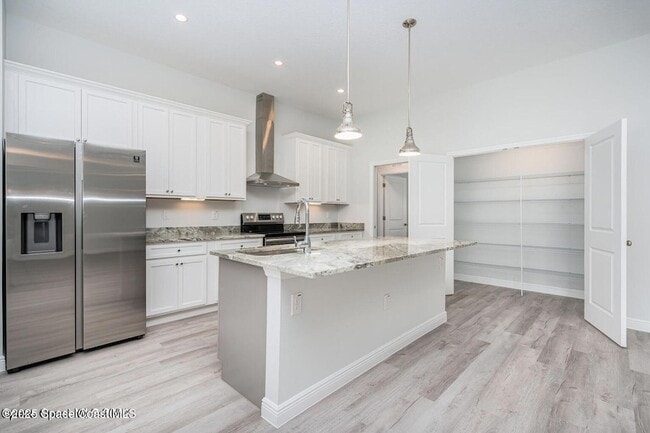 Building Photo - 2128 Arnold Palmer Dr