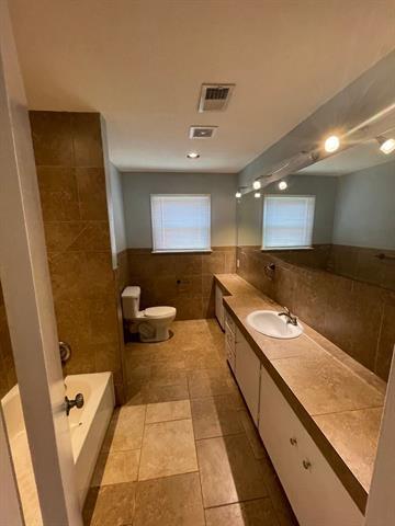 Building Photo - 718 Glenhaven Dr