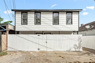 Building Photo - 3229 Holman St