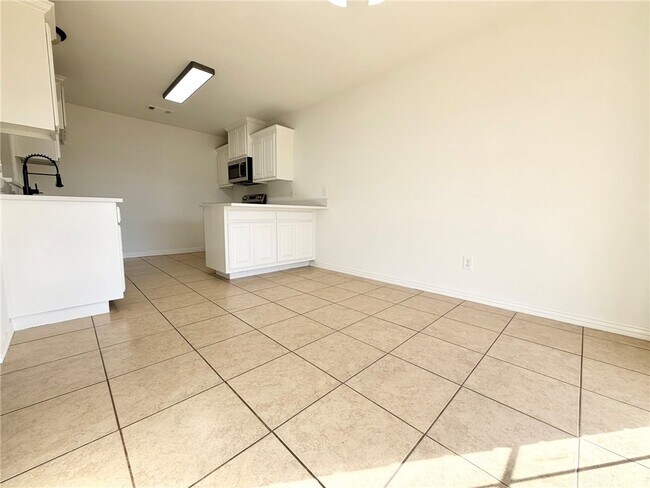 Building Photo - 2912 S D Pl