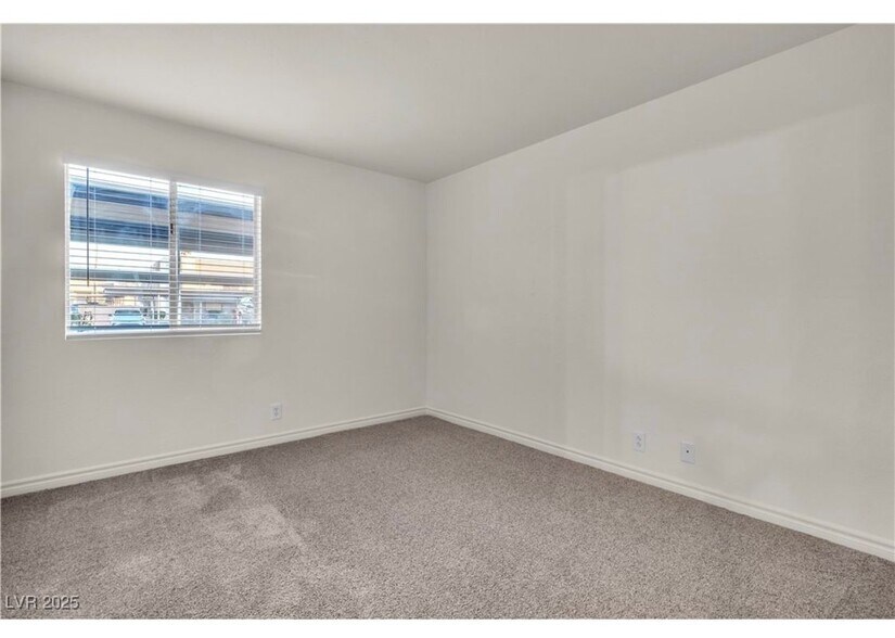 Building Photo - 5160 Indian River Dr