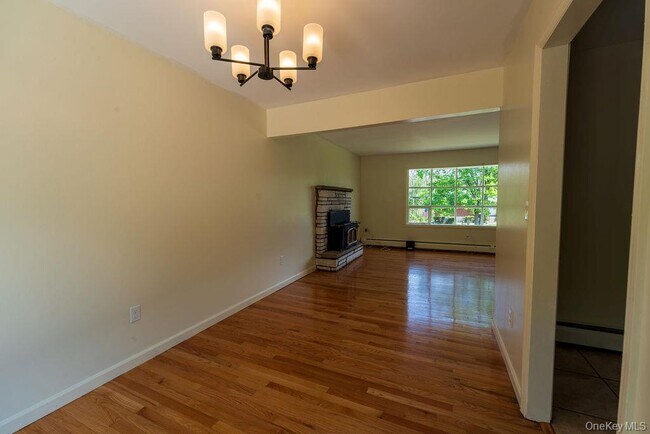 Building Photo - 5 Idlewild Dr