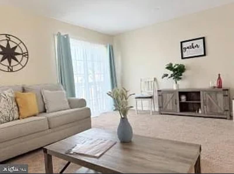 Building Photo - 107 Nicole Ct