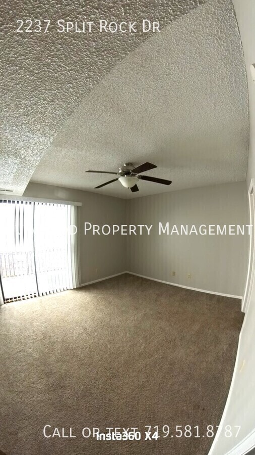 Building Photo - 2237 Split Rock Dr