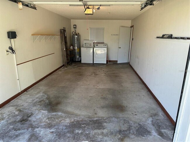 Building Photo - 11143 SW 78th Ave