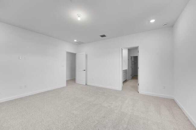 Building Photo - 3492 Cedar Grv Dr