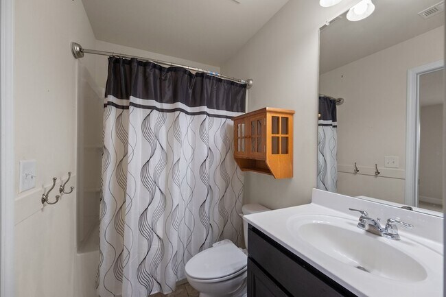 Building Photo - 3002 DaVinci Ct