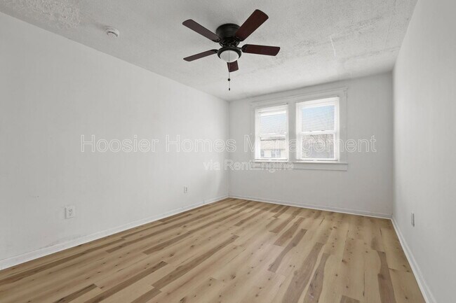 Building Photo - 822 N Bradley Ave