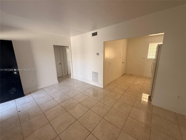 Building Photo - 3701 NW 24th Ave