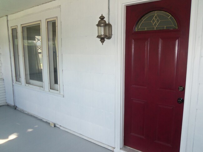 Building Photo - 1301 Grant Ave