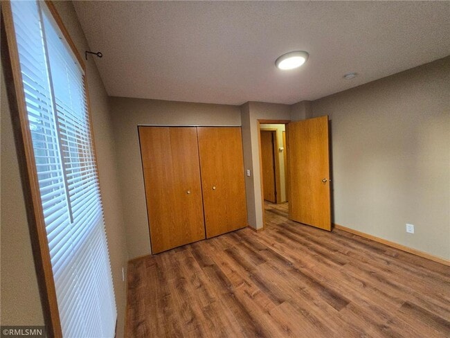 Building Photo - 614 S 19th Ave