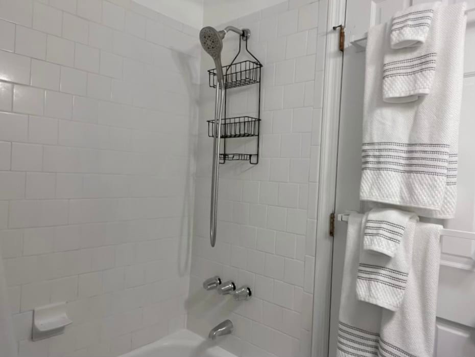 217 - 215 W Taylor St